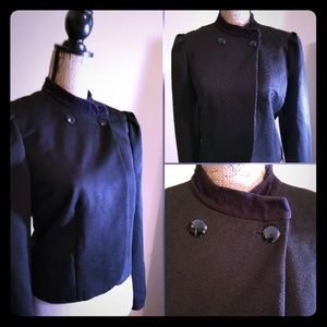 2 Button Cropped Black Blazer with Velvet Collar
